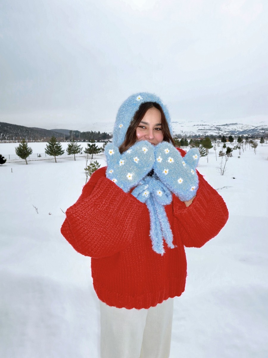 Blue Daisy Knit Bonnet Hood 